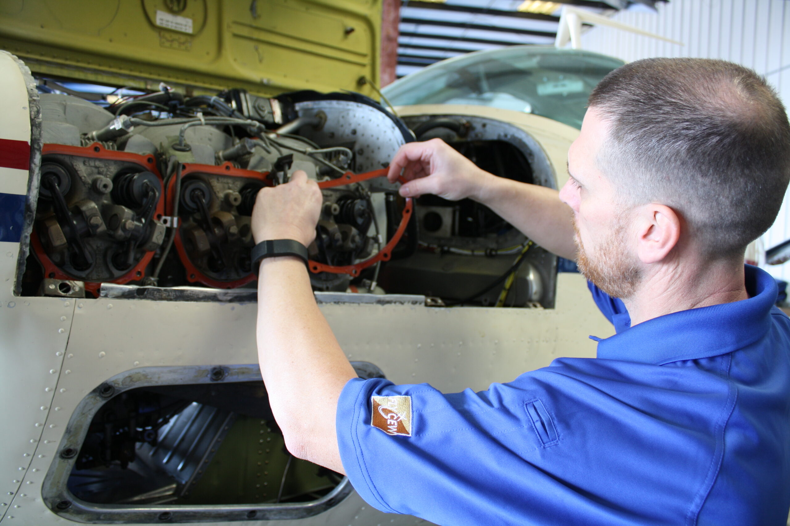 Airplane-engine-maintenance